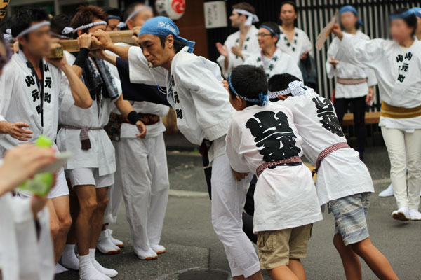 2015年祭礼 御神輿練り3の画像