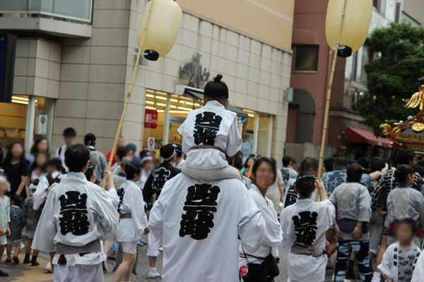 2016年祭礼 御神輿練りの画像
