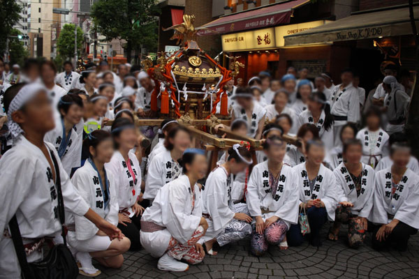 2016年祭礼 御神輿練りの画像