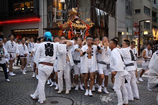 2016年祭礼 御神輿練りの画像